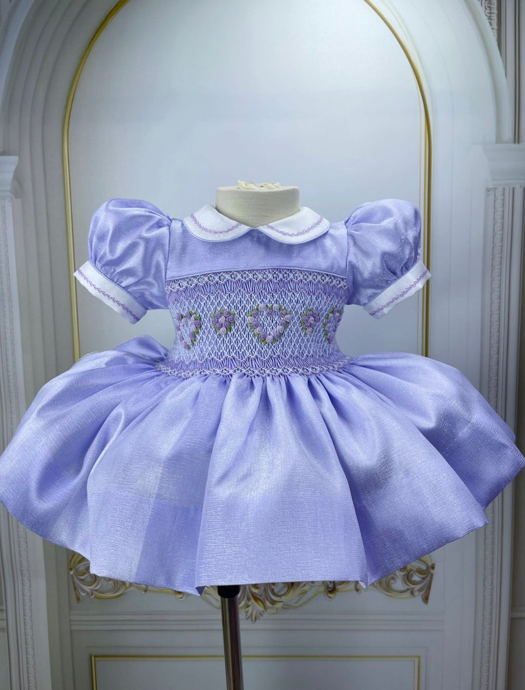 Pre order due in 10th-16th December           Lilac shimmer smock dress