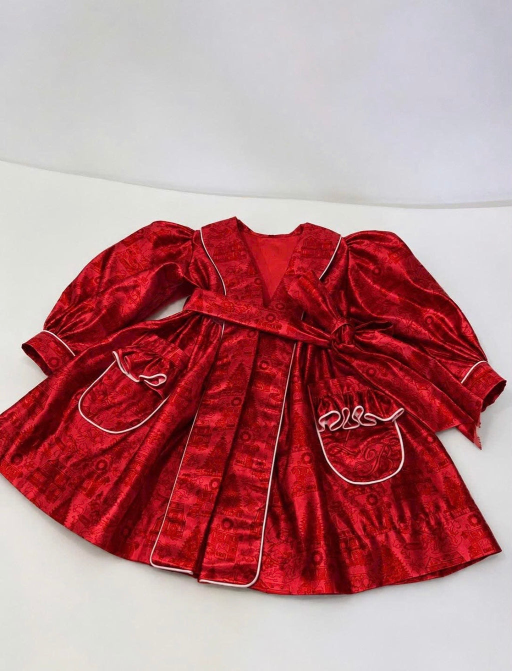 Pre order due in 30th October.                             Red & white Christmas pyjamas set