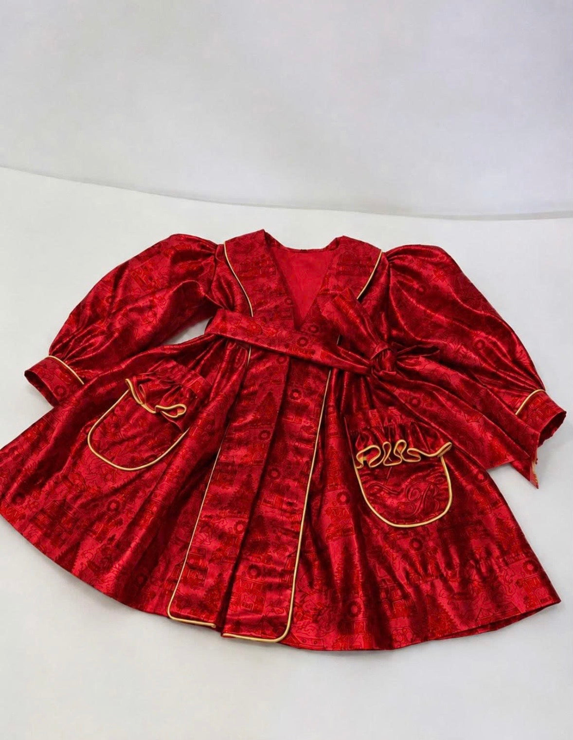 Pre order due in October 30th                              Red & Gold pyjamas set