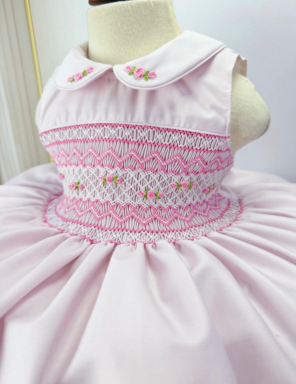 pink sleeveless smock dress