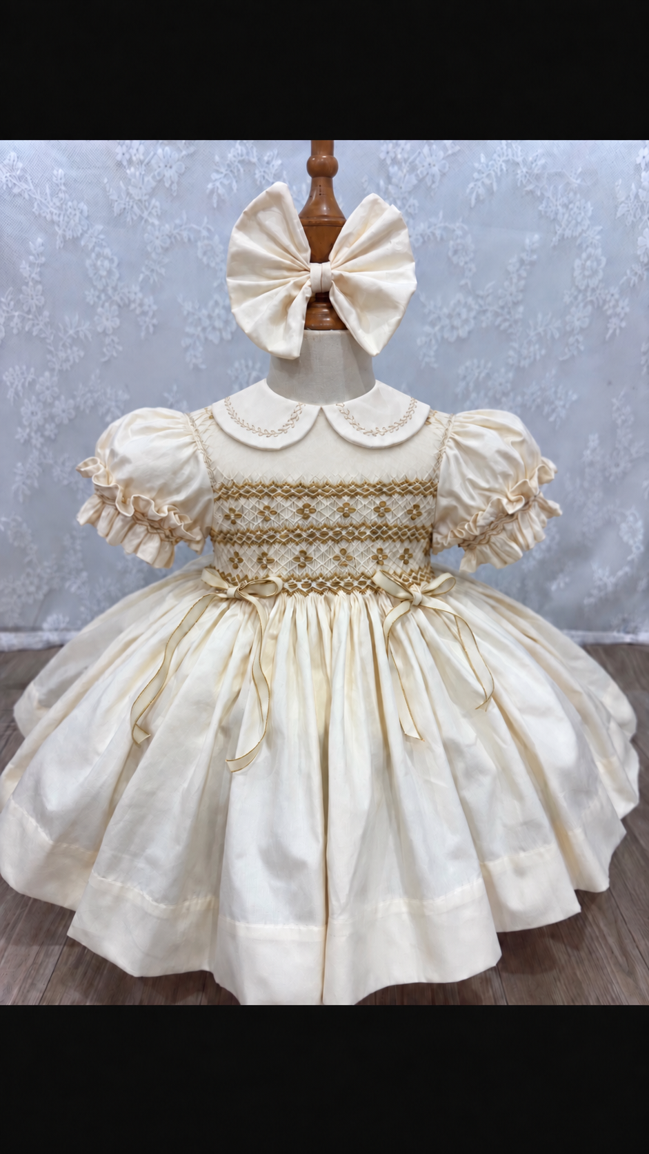 Pre order due in 30 October                        Mira smock dress