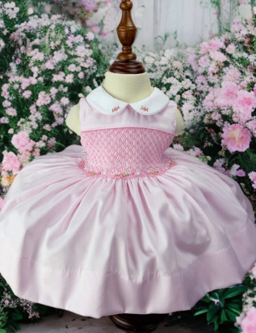 Pink sleeveless smock dress