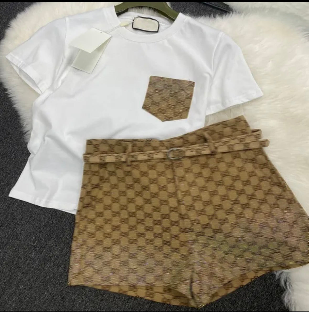 may GG shorts and top set