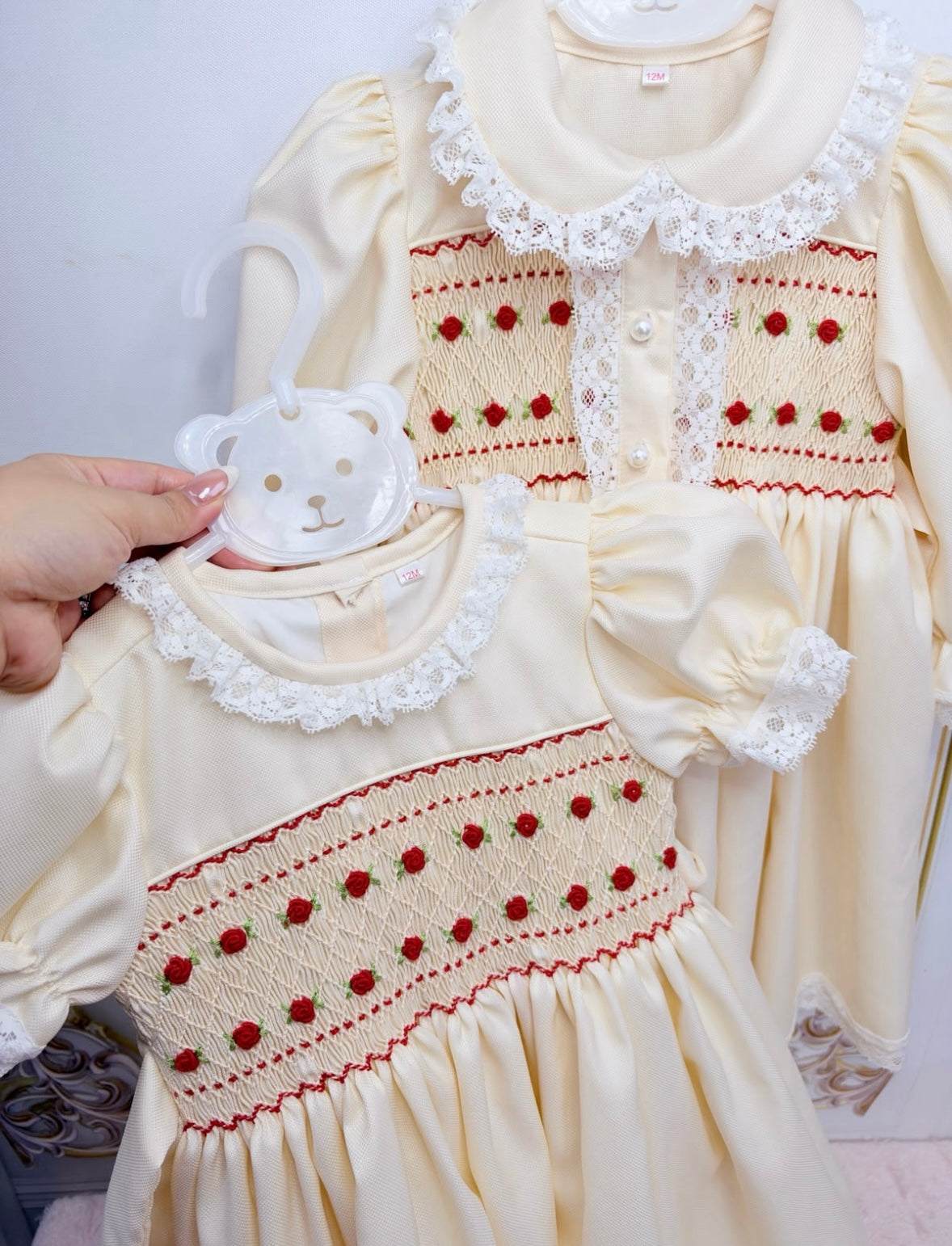 Pre order due in 12th October.        Snow white 3 pcs smock pyjamas set